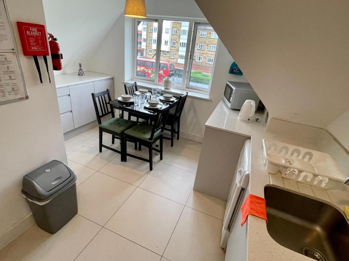 2 Bedroom 2 Bathroom Apartment 8 Including Free Parking Bromley Esterno foto
